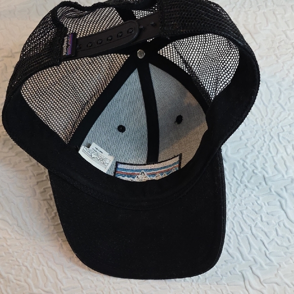 Patagonia Black Cap with Logo - Picture 3 of 3